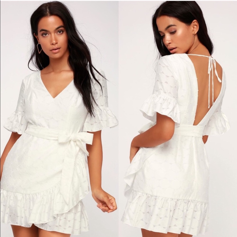C/MEO White Lace Magnetise Dress XS NWT